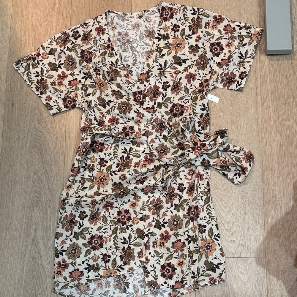 Faherty Floral Wrap Dress - Cream and Brown linen breathable beautiful